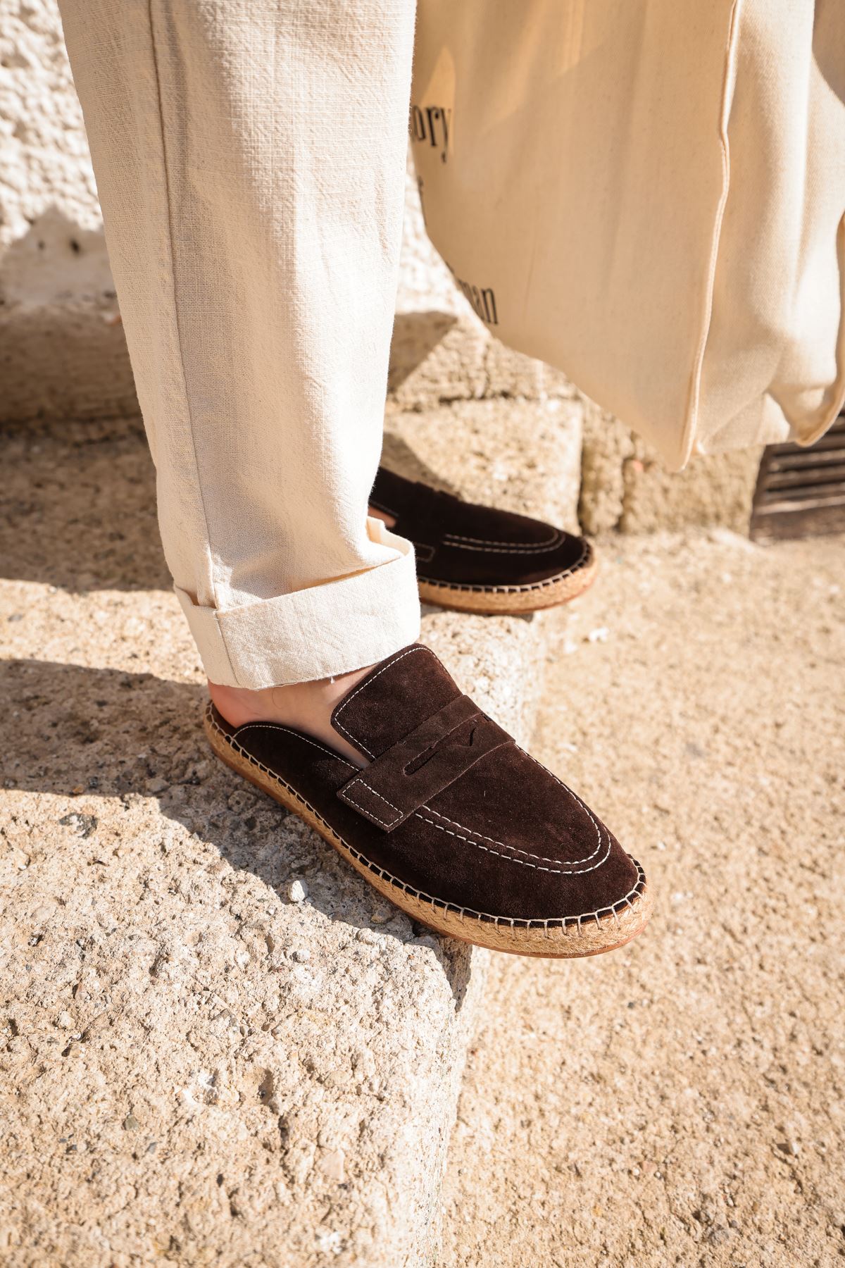 Hera Kahve Deri Terlik