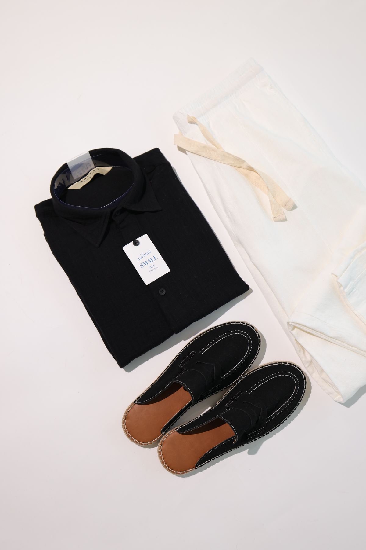 Servio Siyah Beyaz Kombin