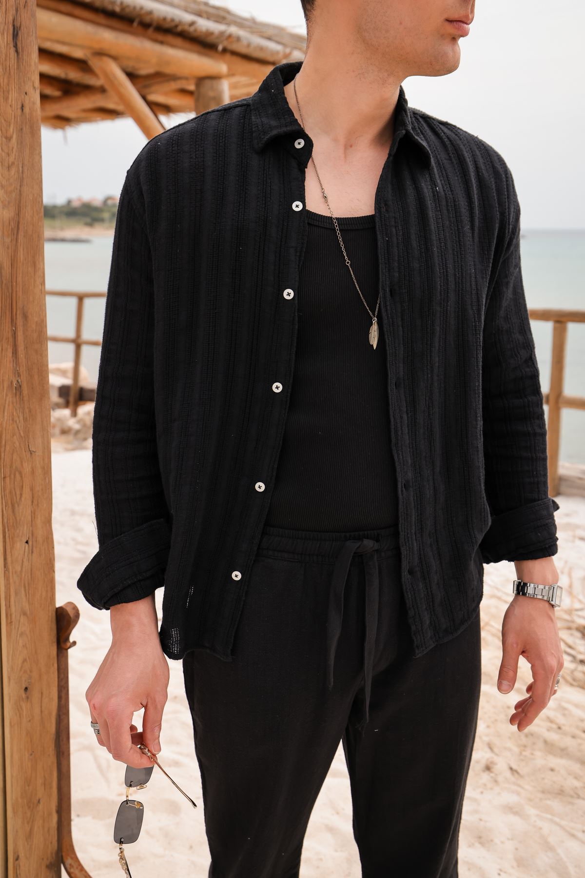 Livaro Siyah Gömlek