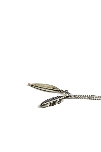 Yaprak Figürlü Gri Pirinç Kolye