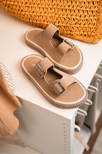 Medici Kum Rengi Terlik