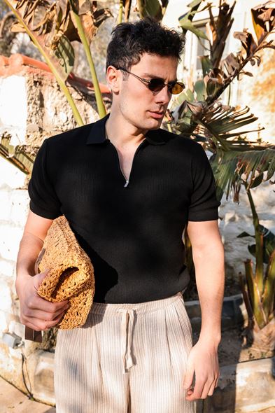 Lave Siyah Fermuarlı Triko Tshirt